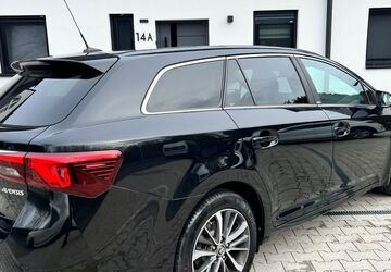 Toyota Avensis 65.874 km 15.900 &euro; Düsseldorf 40599