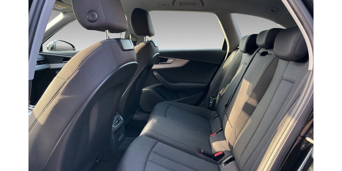 Audi A4 35 TDI S Line Autom MMI Kamera LED 106.539 km 23.400 &euro; Wuppertal 42327