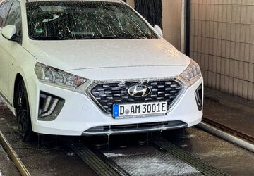 Hyundai IONIQ 65.000 km 15.900 &euro; Düsseldorf 40599