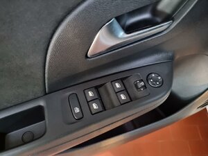 Opel Corsa e Ultimate Park&Go+ Pano 11kw Massages. 18.546 km 18.290 &euro; HAAN 42781