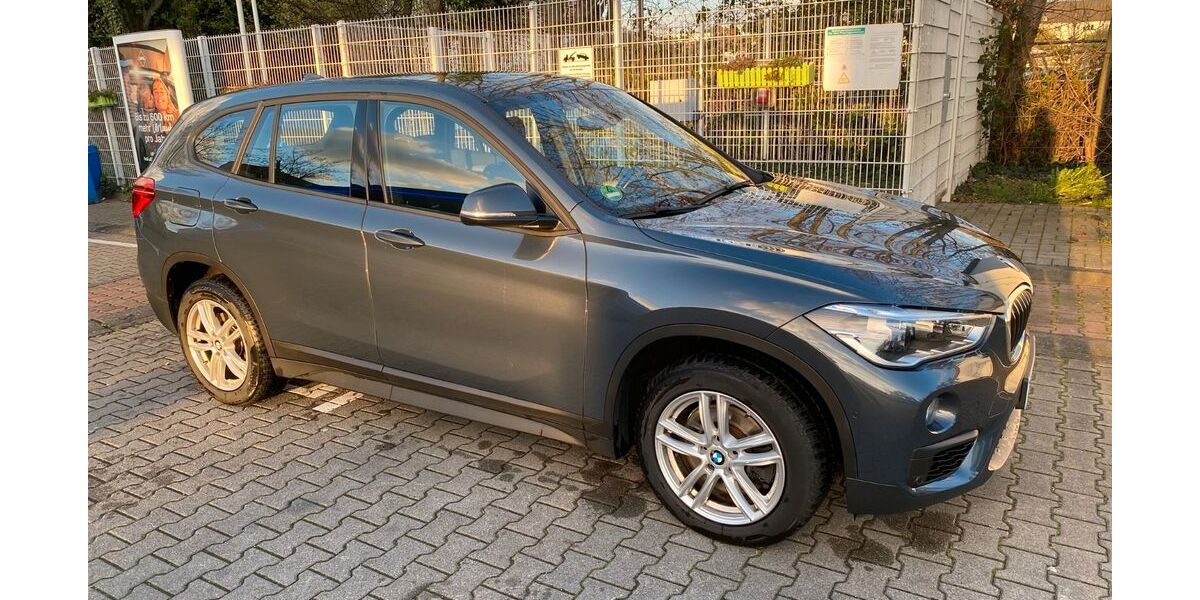 BMW X1 49.000 km 22.200 &euro; Düsseldorf 40225