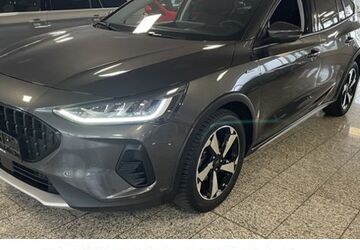 Ford Focus 33.500 km 17.985 &euro; Wuppertal 42329