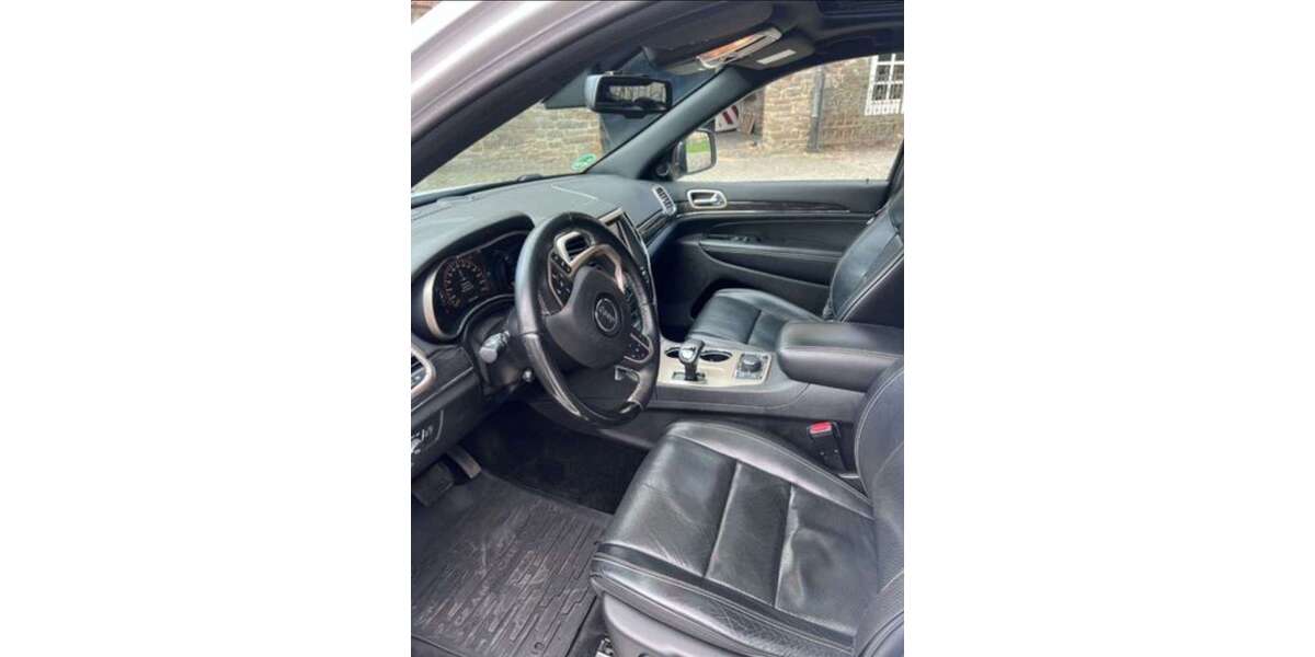 Jeep Grand Cherokee 133.400 km 18.799 &euro; Halver 58553