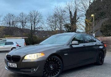 BMW 523 222.711 km 9.500 &euro; Bergisch Gladbach 51465