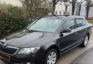 Skoda Superb 227.000 km 7.600 &euro; Burscheid 51399