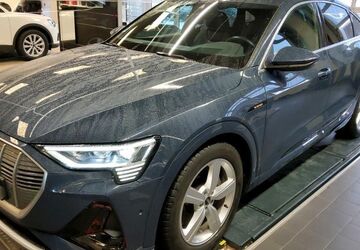 Audi e-tron 54.326 km 35.520 &euro; Hagen 58091