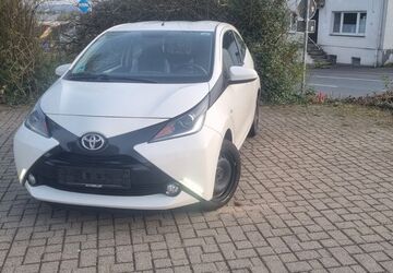 Toyota Aygo (X) 131.178 km 5.999 &euro; Schalksmühle 58579