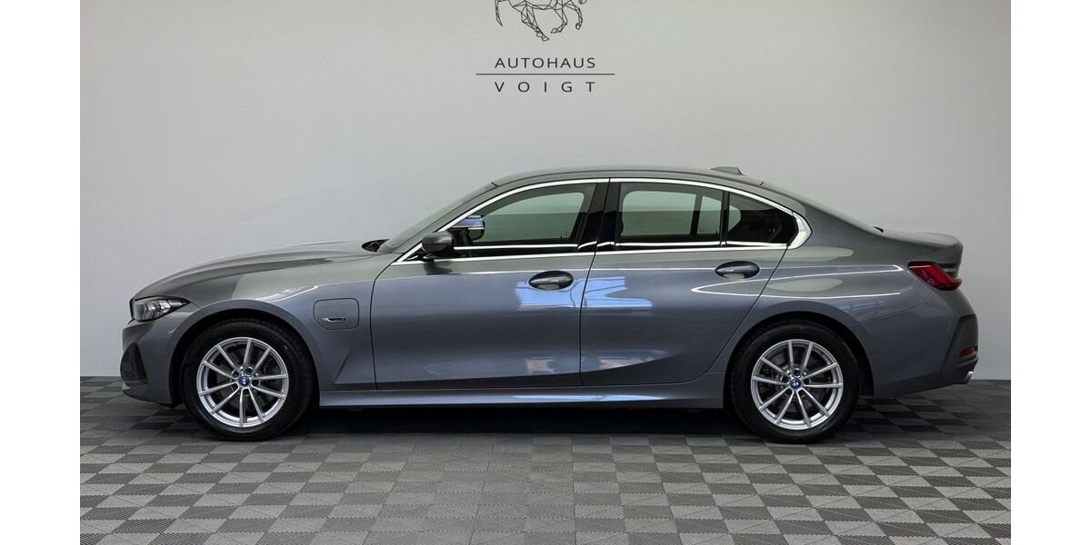 BMW 320 59.436 km 27.890 &euro; Radevormwald 42477