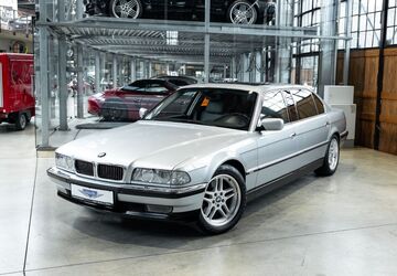 BMW 750 60.070 km 37.890 &euro; Düsseldorf 40591