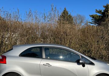 Kia Rio 61.977 km 7.000 &euro; Velbert 42549
