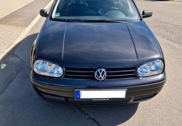 VW Golf 137.000 km 2.699 &euro; Remscheid 42899
