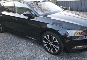 Skoda Superb 141.142 km 18.990 &euro; Solingen 42651