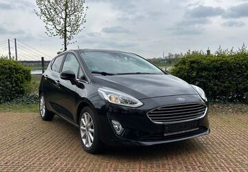 Ford Fiesta 79.300 km 10.750 &euro; Düsseldorf 40476