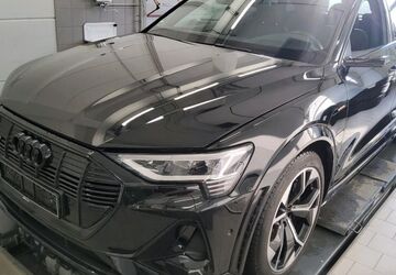 Audi e-tron 43.363 km 40.845 &euro; Hagen 58091