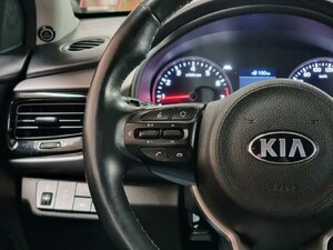 Kia Rio Dream Team Kamera Alu Navi DAB Klimaautom. SHZ 48.722 km 11.290 &euro; HAAN 42781