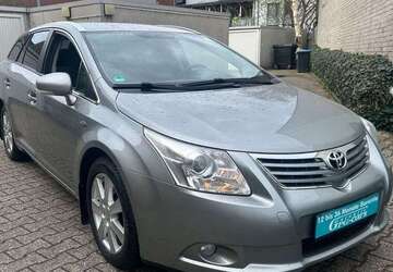 Toyota Avensis 170.000 km 7.950 &euro; Düsseldorf 40589