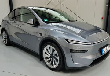 Tesla Model Y 5.950 km 59.889 &euro; Haan 42781
