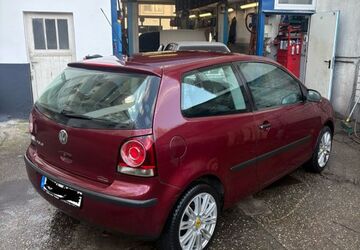 VW Polo 129.500 km 4.199 &euro; Düsseldorf 40591