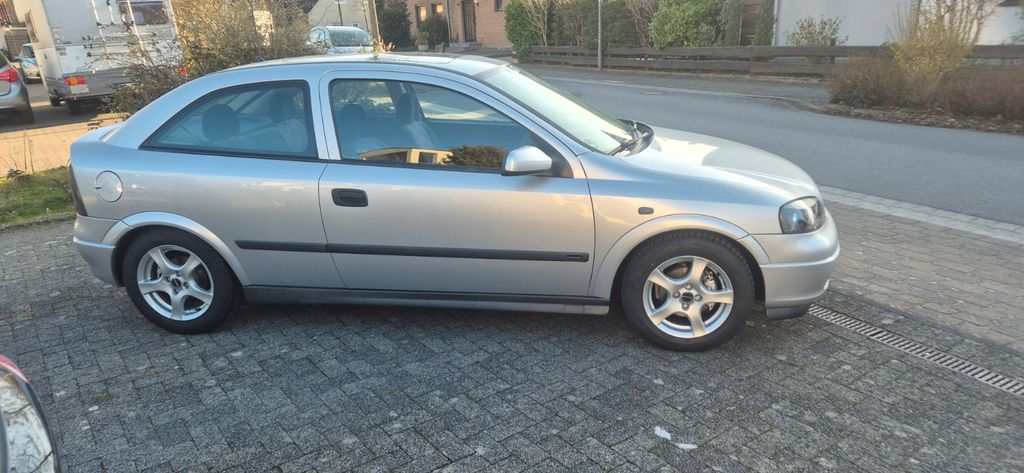 Opel Astra 98.000 km 2.400 &euro; Langenfeld 40764
