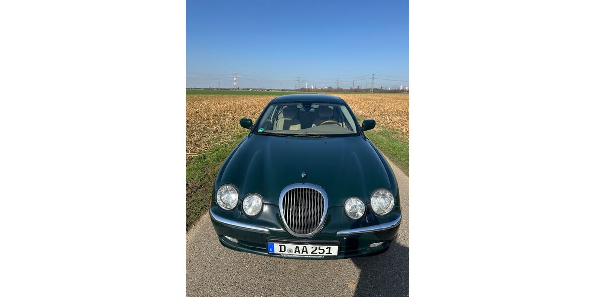 Jaguar S-Type 141.100 km 5.900 &euro; Düsseldorf 40489