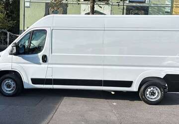 Opel Movano 10.490 km 23.990 &euro; Düsseldorf 40591