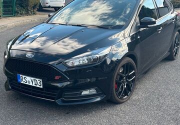 Ford Focus 137.000 km 14.990 &euro; Remscheid 42855