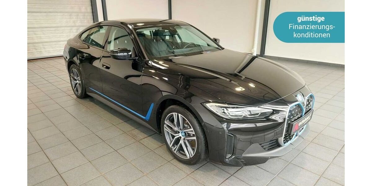 BMW i4 38.858 km 30.390 &euro; Wuppertal 42287