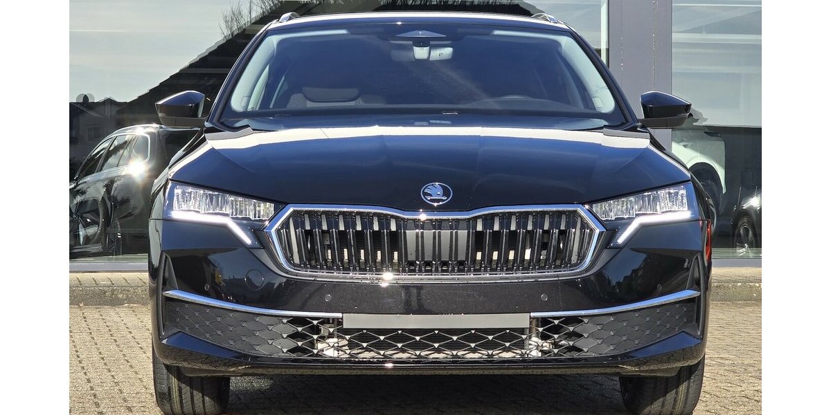 Skoda Octavia Selection Automatik|Winterpaket|LED 1.008 km 32.990 &euro; Wermelskirchen 42929