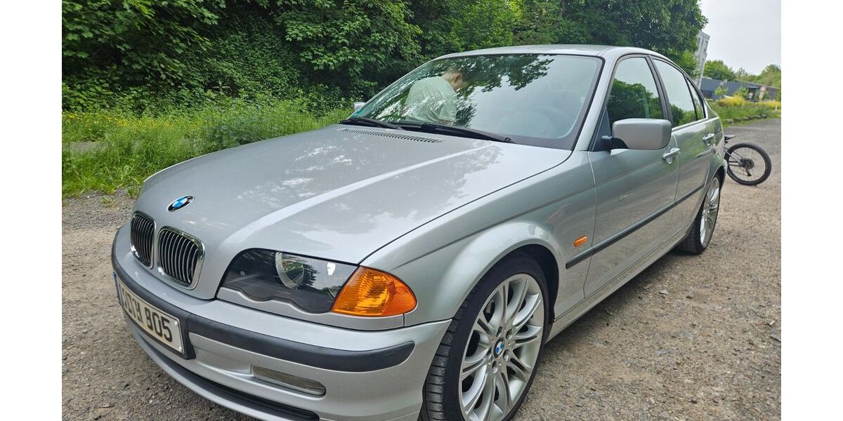BMW 320 154.000 km 4.500 &euro; Remscheid 42897