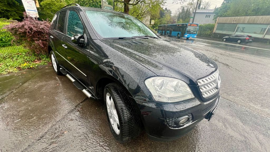 Mercedes-Benz ML 320 250.000 km 7.999 &euro; Wuppertal 42115