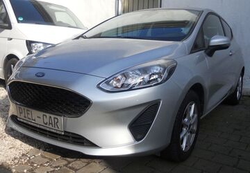 Ford Fiesta 33.770 km 8.699 &euro; Düsseldorf 40593