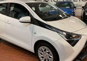 Toyota Aygo 51.000 km 11.990 &euro; Wülfrath 42489