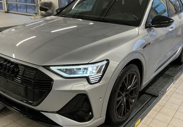 Audi e-tron 51.888 km 31.885 &euro; Hagen 58091