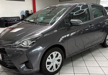 Toyota Yaris 11.200 km 13.700 &euro; Leverkusen 51371