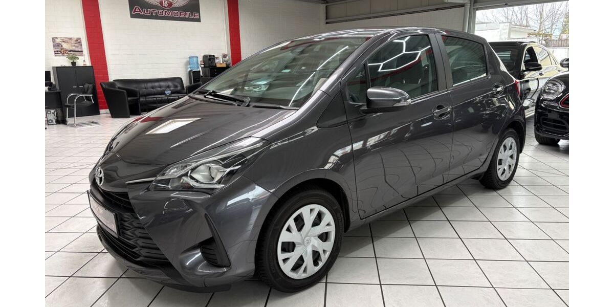 Toyota Yaris 11.200 km 13.700 &euro; Leverkusen 51371