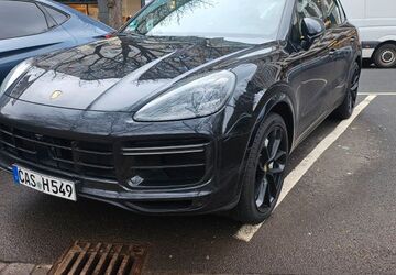Porsche Cayenne 146.000 km 51.900 &euro; DÜSSELDORF 40210
