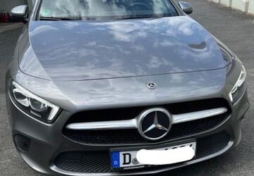 Mercedes-Benz A 180 131.000 km 19.500 &euro; Düsseldorf 40589