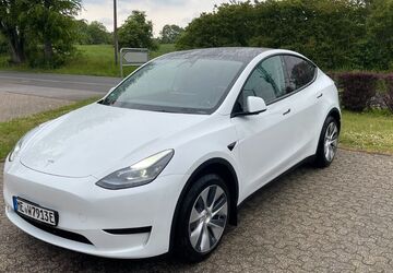 Tesla Model Y 42.764 km 31.499 &euro; Erkrath 40699