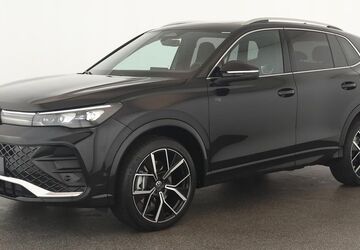 VW Tiguan 9.100 km 47.654 &euro; Düsseldorf 40233