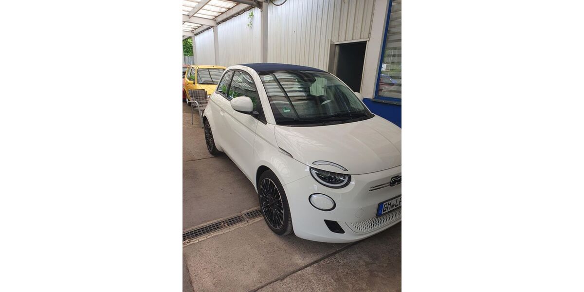 Fiat 500e 11.000 km 20.890 &euro; Engelskirchen 51766