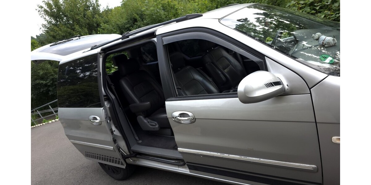 Kia Carnival 186.000 km 3.900 &euro; Ennepetal 58256