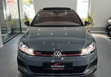 VW Golf 29.752 km 35.450 &euro; Remscheid 42857