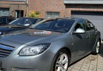 Opel Insignia 131.600 km 4.850 &euro; Solingen 42651