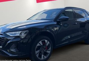 Audi Q8 e-tron 33.603 km 43.900 &euro; Düsseldorf 40233
