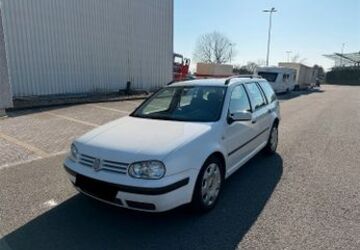 VW Golf 220.000 km 2.490 &euro; Remscheid 42853