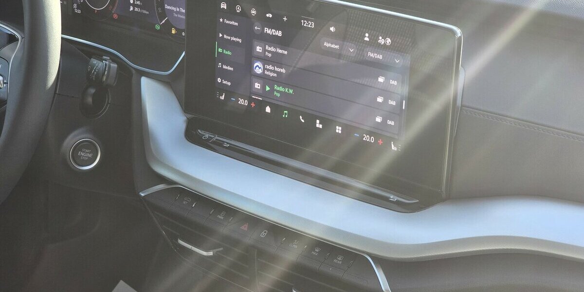 Skoda Octavia Selection Automatik|Winterpaket|LED 1.008 km 32.990 &euro; Wermelskirchen 42929