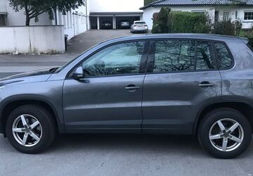 VW Tiguan 102.000 km 8.800 &euro; Remscheid 42857