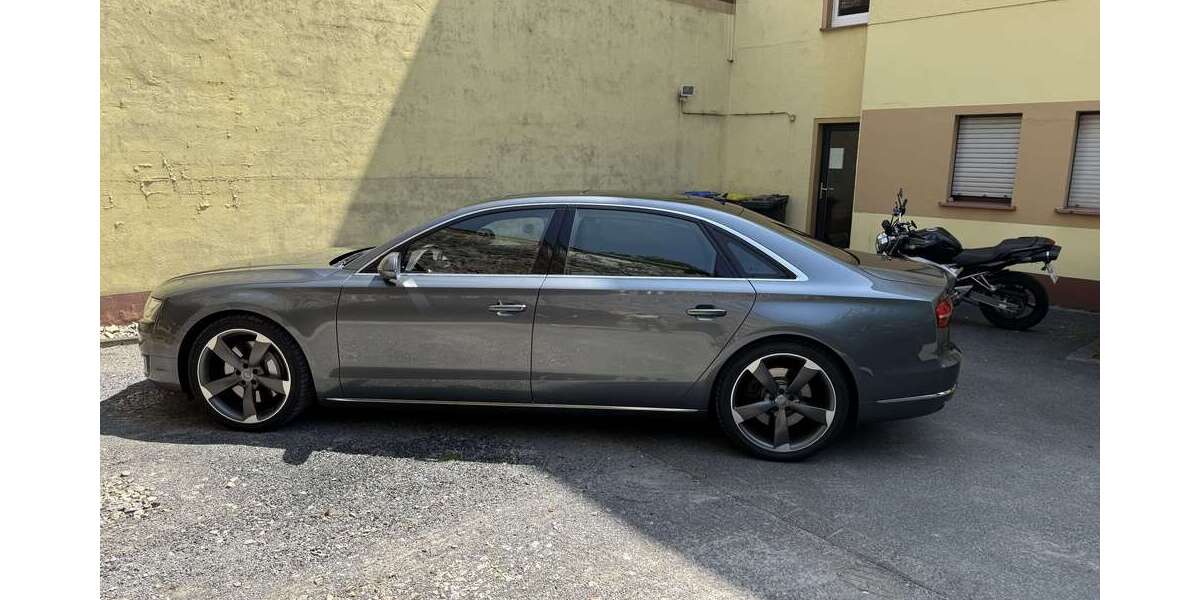 Audi A8 149.950 km 30.500 &euro; Wuppertal 42275