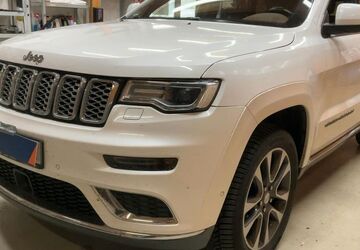 Jeep Grand Cherokee 137.650 km 18.900 &euro; Düsseldorf 40233