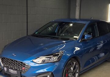 Ford Focus 127.000 km 19.490 &euro; Remscheid 42899